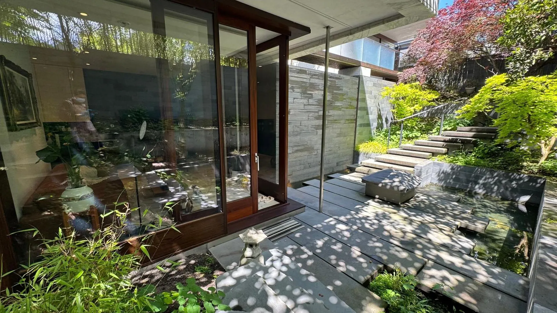 Villa White House Vancouver 0*,  Kanada